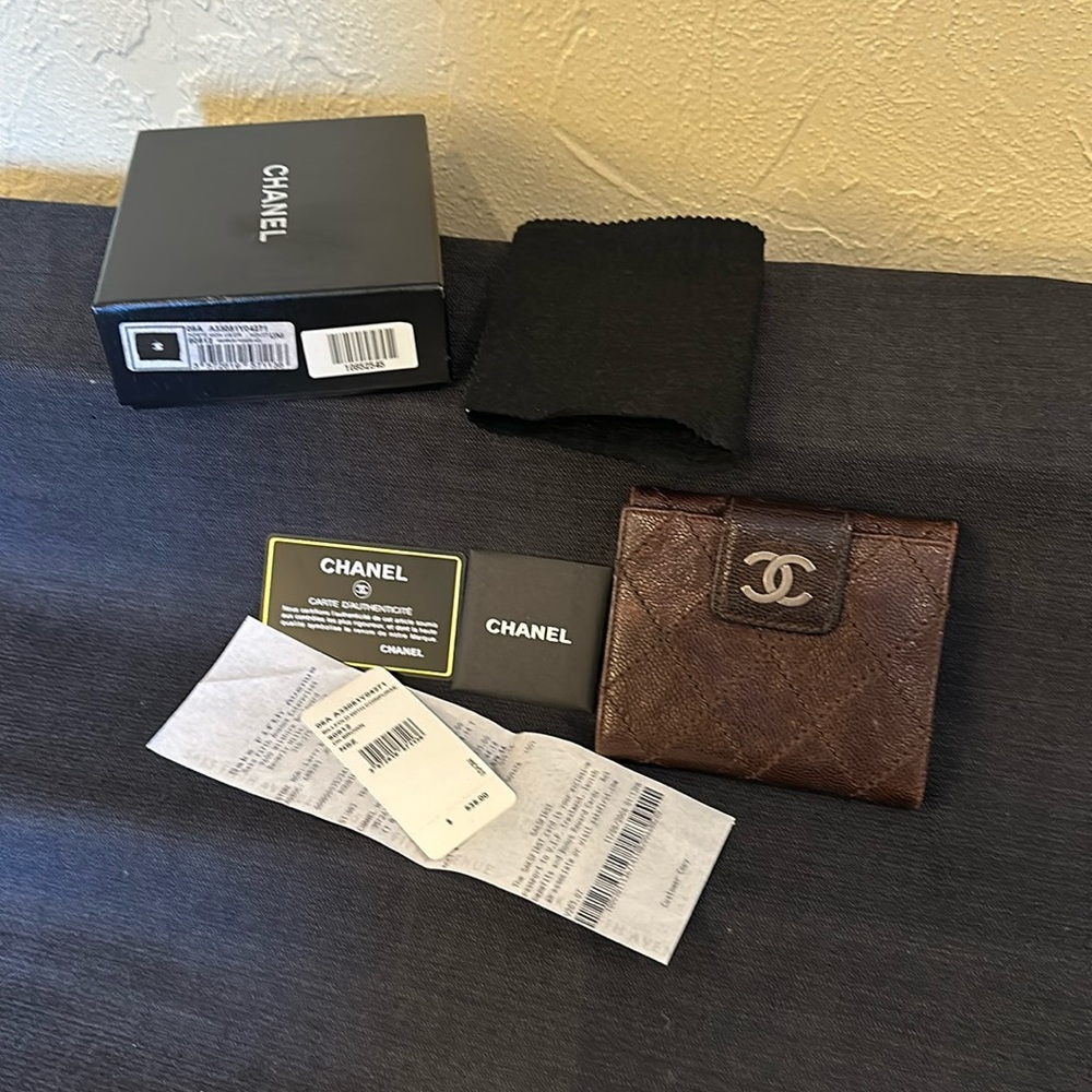 Chanel brown caviar leather compact wallet/coin, full set with original receipt